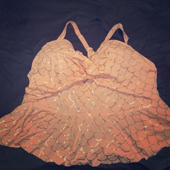 Torrid Swim Suit Top Size 3r Regular Cup Poshmark